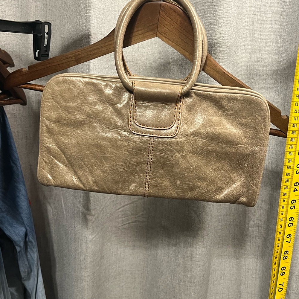 HOBO Tan Leather Clutch with Wristlet - Picture 1 of 9